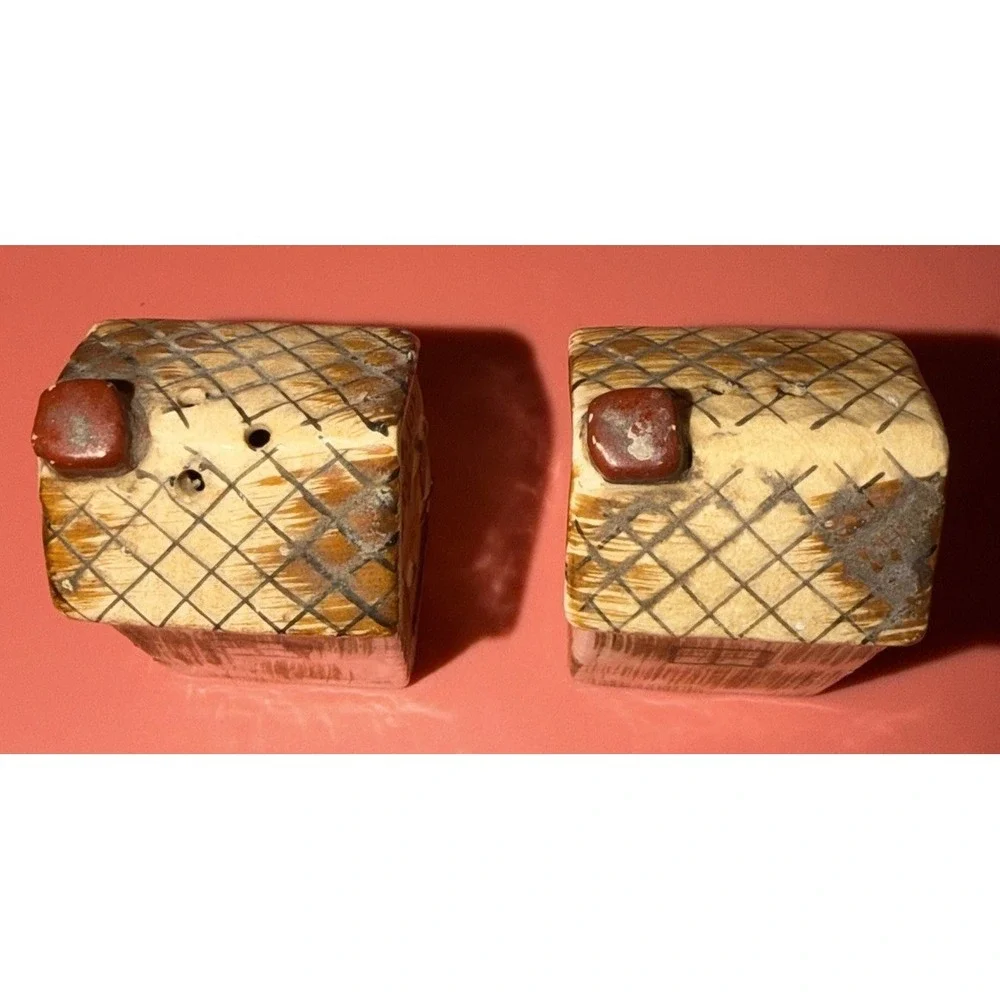 Vintage Outhouse Salt & Pepper Shakers I'm Full Of S I'm Full Of P Brown Japan